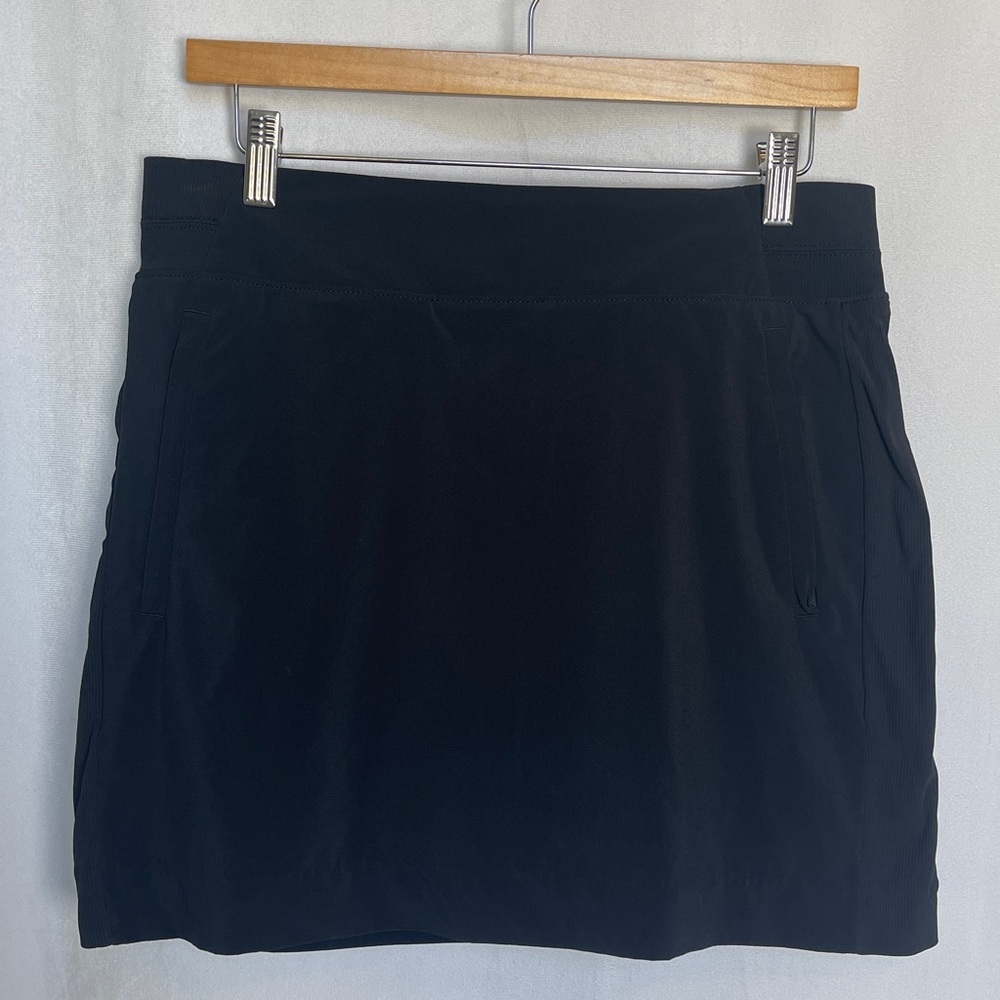 Athleta Brooklyn Mid Rise Skort Size 8 Black Golf Tennis Prep Pickleball Outdoor